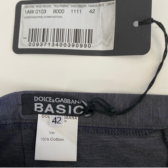 Dolce & Gabbana Pencil Skirt Back slit - Picture 3 of 11